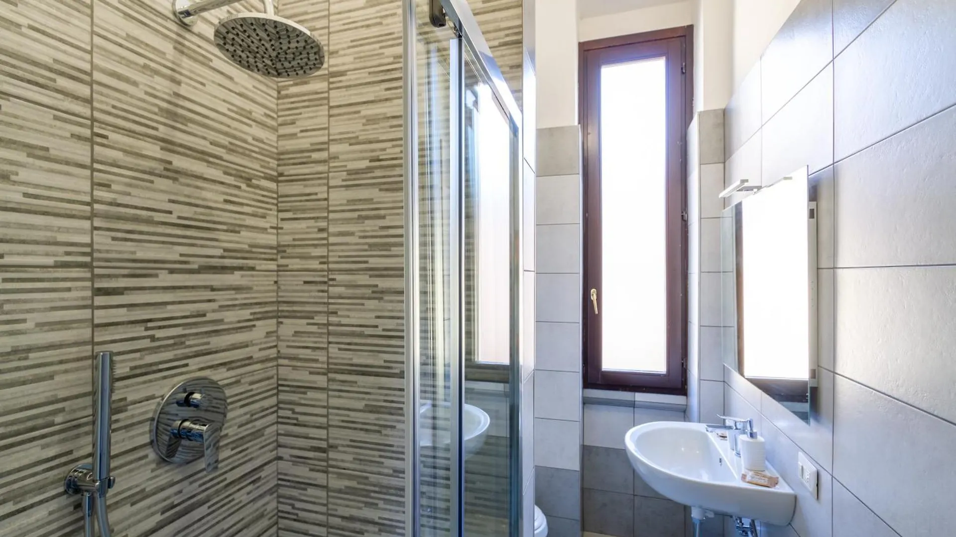 Apartment Milano Duomo Centro 10 Min-Linate 10 Min -Lumiere Harmony Maison-