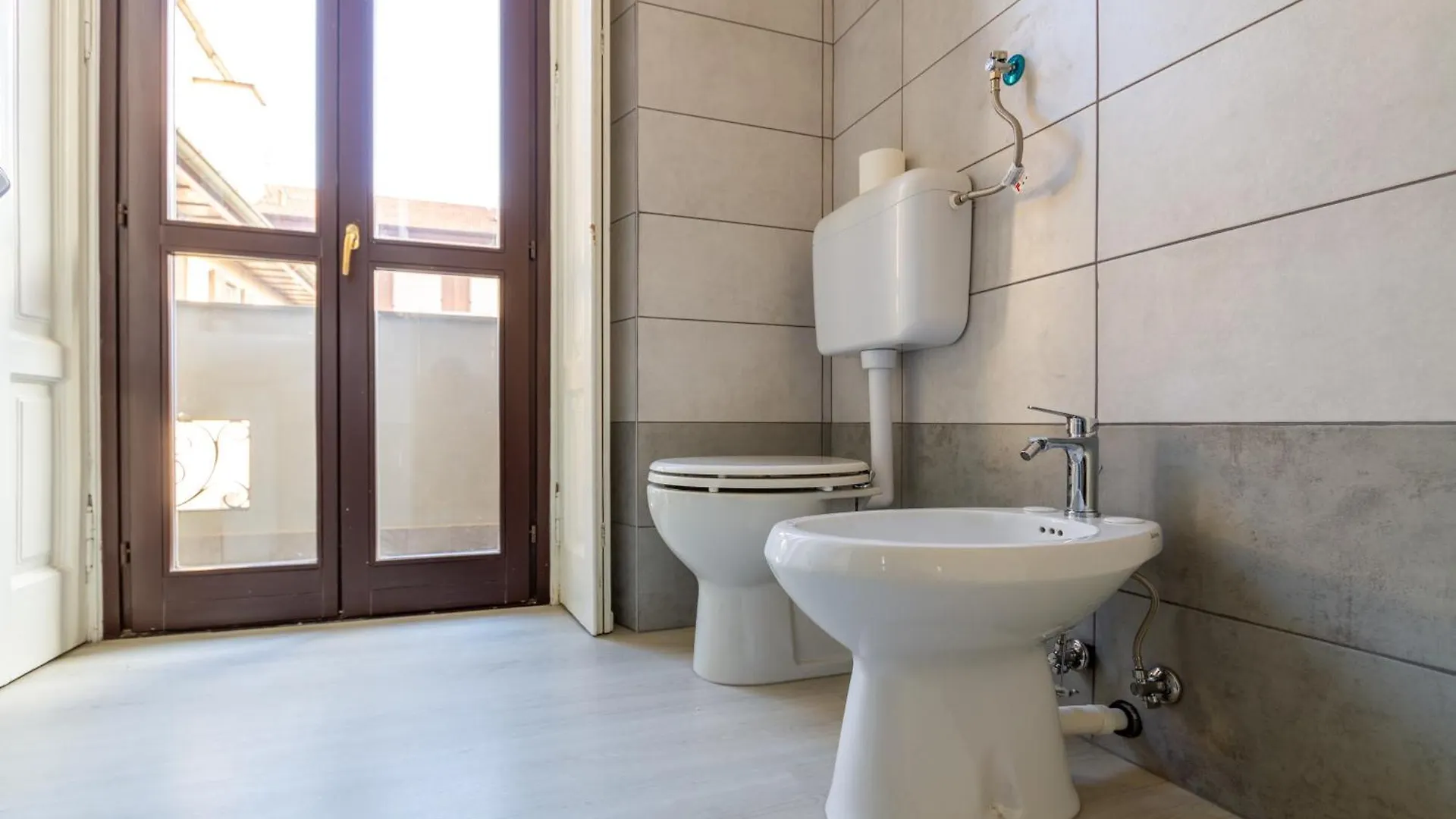 Apartment Milano Duomo Centro 10 Min-Linate 10 Min -Lumiere Harmony Maison- Italy